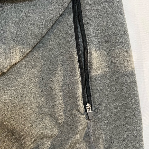 UNTUCKit 🔥 Women’s Performance Full Zip Stretchy Jacket Hoodie Sweatshirt Sz XL - Picture 4 of 7